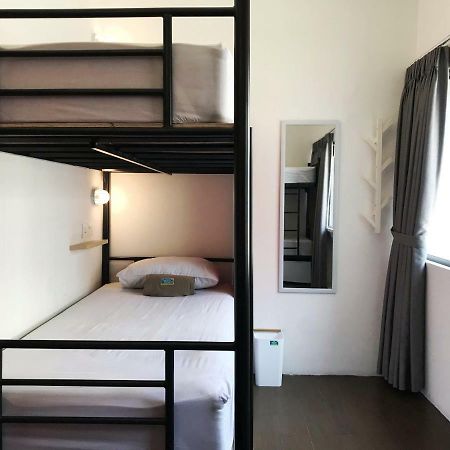 Teduh Hostel Kota Tua Jakarta Buitenkant foto