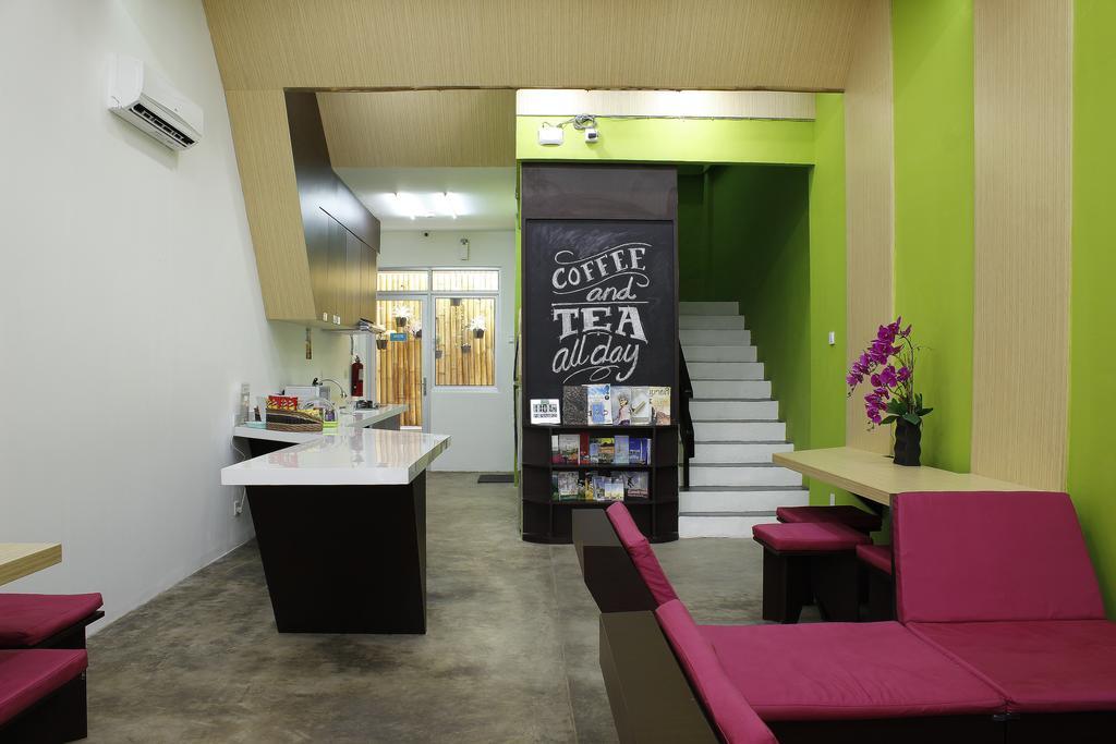 Teduh Hostel Kota Tua Jakarta Buitenkant foto